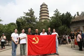 《长征组歌》从上海唱到延安，廖昌永在观众席里高歌图片