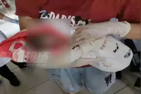 广东一女子上厕所时，突然将婴儿产入马桶，当场吓懵……图片