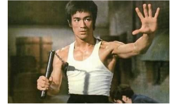 那个时候的众人偶像李小龙，是如何走上功夫之路的？