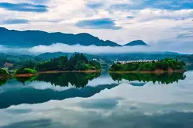 徐剑：睡城深似海图片