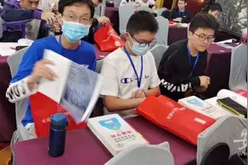 六安一高二学生被东南大学吴健雄班录取为“少年生”图片