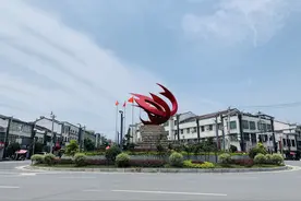 武汉3年擦亮49个小城镇，偏远小镇凤凰“涅槃”图片
