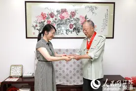 建党百年之际 江苏一批老党员“特殊党费”表初心图片