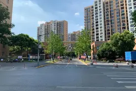 开门第一事｜告别踩“泥坑”，脚下“稳稳”的幸福来了图片