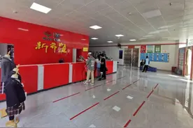 南宁市中小学生校服销售点增至11个，门店营业时间延长2小时图片