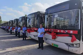 榆林30辆新能源空调公交车投运，104路公交开通运营图片