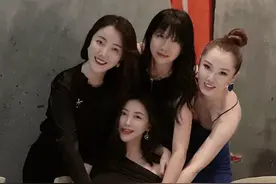 朱珠挺巨肚穿礼服庆生 与老公王昀佳亲昵合影恩爱十足图片