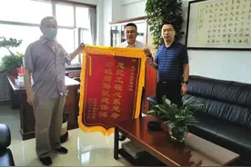 兰州市医保局紧贴参保居民医疗需求 提高报销比例 降低起付线图片