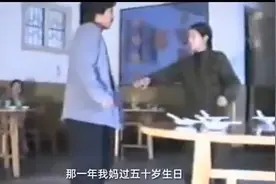 兄妹俩跨越26年在同一地点跳舞，网友直呼：看哭了图片