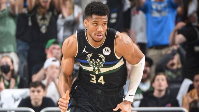 总决赛雄鹿4:2击败太阳 时隔50年再夺NBA总冠军