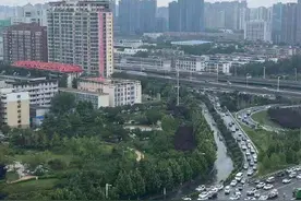 终于！郑州的雨停了图片