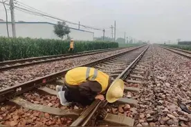 周口至北京西K401/402次列车，停运图片