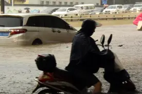 中原腹地郑州，为何成为“暴雨中心”| 新京智库图片