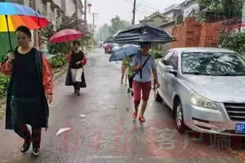 周口市多地启动I级应急响应，紧急转移群众迎战洪峰图片