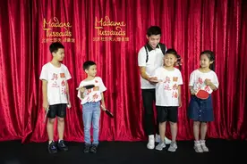 张继科蜡像入驻北京杜莎夫人蜡像馆图片