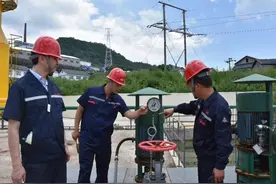 揭8万隐患逾百企业停产整顿，应急部硬核督导危化品安全生产图片