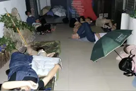 郑州暴雨夜，他们为陌生人提供了一个“家”图片