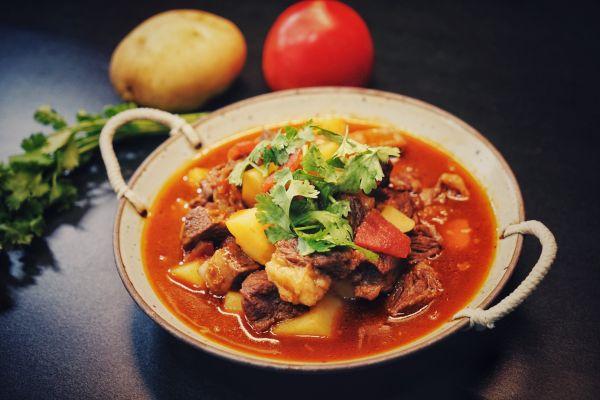 西红柿（番茄）炖牛腩｜久炖弥香｜营养美味｜超级详细