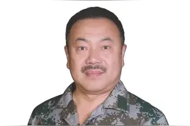你已为国尽忠，我来替你尽孝！为一句承诺，他替牺牲战友尽孝22年图片