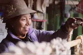 新华网评：边境守边人 最美格桑花图片