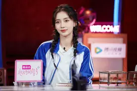 Angelababy 解锁校园风look 清纯美好笑容纯真图片