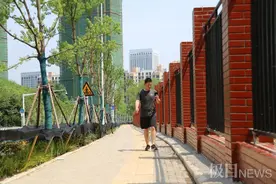 有居民乘地铁少绕行10分钟，光谷这条微循环道路通车图片