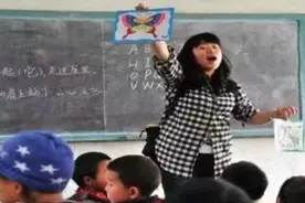长沙一女老师携母赴湘西支教十余年，愿当留守儿童永远的大伞图片