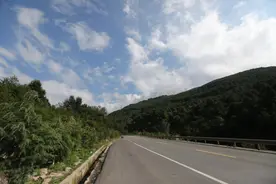 西昌人的诗和远方！看青山草原连片、采高山蓝莓、享悠闲时光图片