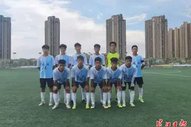 创造历史最好成绩的武汉中学生足球队里，这些小球员都出自江汉图片
