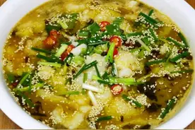 冬日里的驱寒神器：简单易学的金汤酸菜鱼图片