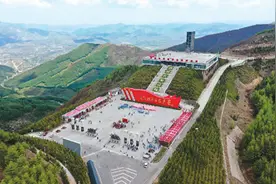宁夏：胜利之山开启新长征图片