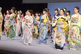 惊艳！东京奥运会把世界搬上和服，中国和服还有小熊猫图片