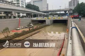 京广北路隧道亲历者回忆：很多人一开始不想出隧道，想在隧道内躲雨图片