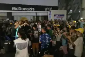 小肩膀，大力量——720郑州东站纪实图片