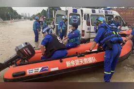 周到记者郑州报道 | 民间救援力量：路虽崎岖，一路逆行图片
