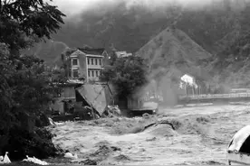商洛暴雨 三县区受灾 洛南紧急转移5.8万人图片