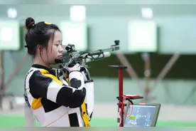 清华学霸杨倩射落首金，这位“00后”有颗大心脏图片