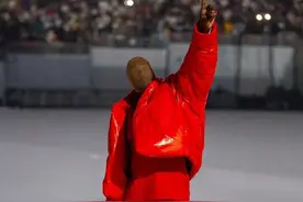 Kanye 丝袜套头模仿《阿基拉》！Yeezy 新鞋型完整曝光图片