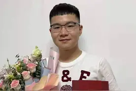 全国物理奥赛金牌学子圆梦北大物理学院，高考前后两刷《觉醒年代》图片