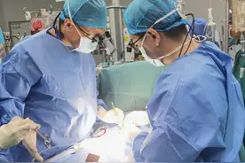 新生宝宝主动脉、肺动脉位置对调，港大深圳医院顺利完成极高难度手术图片