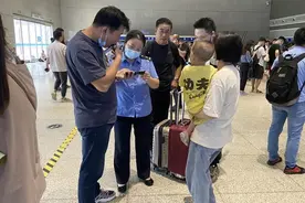 郑州东站7月24日停运列车减少至299列图片