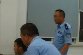 9岁女孩在废弃房屋避雨彻夜未归，民警凌晨出动搜寻4小时将其找回图片