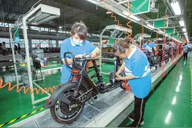组装共享电动自行车图片