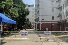 郑州两栋居民楼倾斜 148户居民紧急撤离 群众如何安置？图片