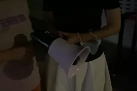 上海女子郑州地铁寻夫：4天4夜睡5小时，录鼓励声音传隧道视频封面