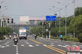 实探郑州富士康：智能手机产区生产如常图片