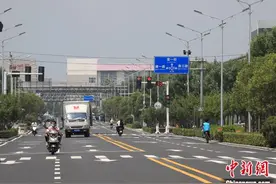 实探郑州富士康：智能手机产区生产如常图片