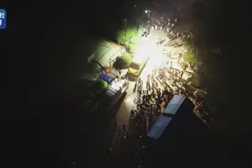 奋战抢修 “电援力”满满视频封面