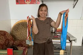 谌利军母亲自述：我这个儿子真的不容易，我们等这块金牌太久了图片