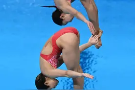 第四金！施廷懋、王涵夺女子双人3米板跳水金牌图片
